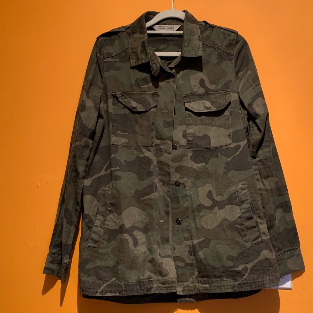 Adam Levine camo shirt/jacket